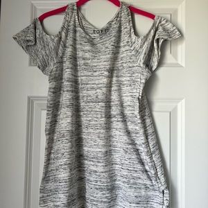 LOFT cold shoulder tee S